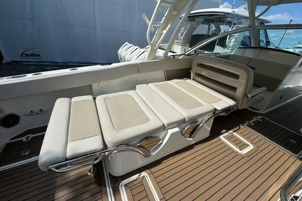 G MAN 32ft Boston Whaler Yacht For Sale