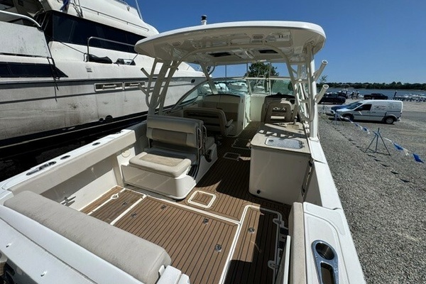 G MAN 32ft Boston Whaler Yacht For Sale