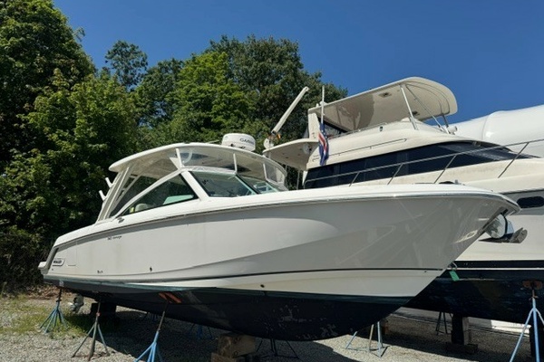 G MAN 32ft Boston Whaler Yacht For Sale