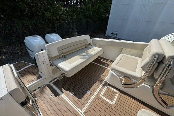 G MAN 32ft Boston Whaler Yacht For Sale