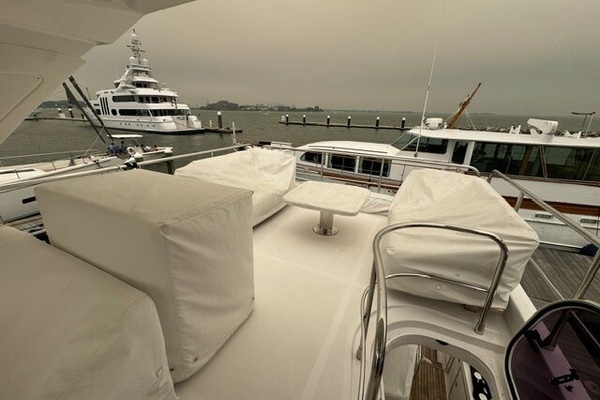 2023 Azimut 50