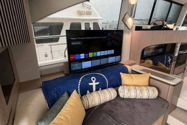 PRECIOUS CARGO 50ft Azimut Yacht For Sale