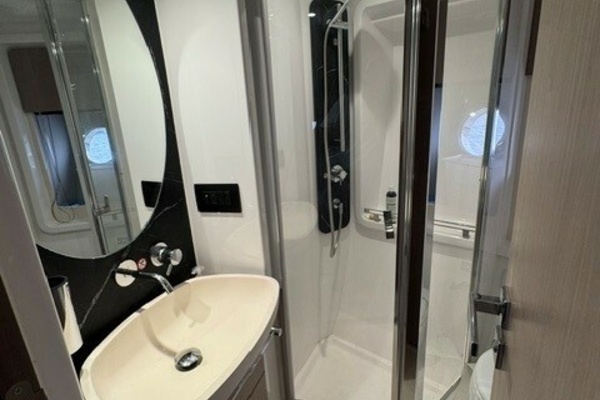 PRECIOUS CARGO 50ft Azimut Yacht For Sale