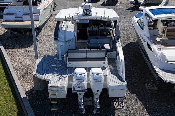 32ft Galeon Yacht For Sale
