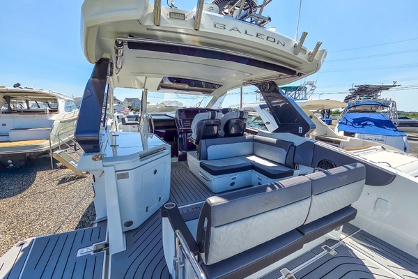 Galeon 325 GTO Yacht For Sale
