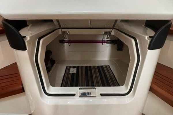 MerSea 40ft Boston Whaler Yacht For Sale