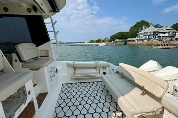 MerSea 40ft Boston Whaler Yacht For Sale