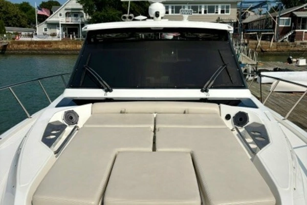 2021 Boston Whaler 40