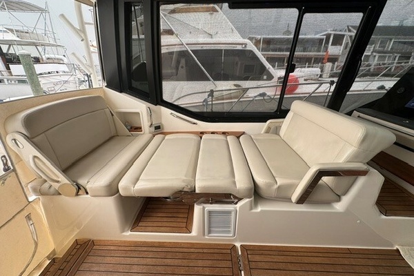 MerSea 40ft Boston Whaler Yacht For Sale