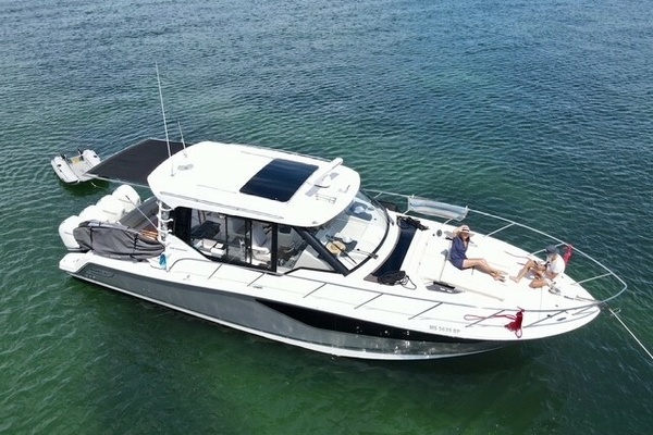 MerSea 40ft Boston Whaler Yacht For Sale