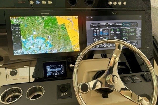 2021 Boston Whaler 40