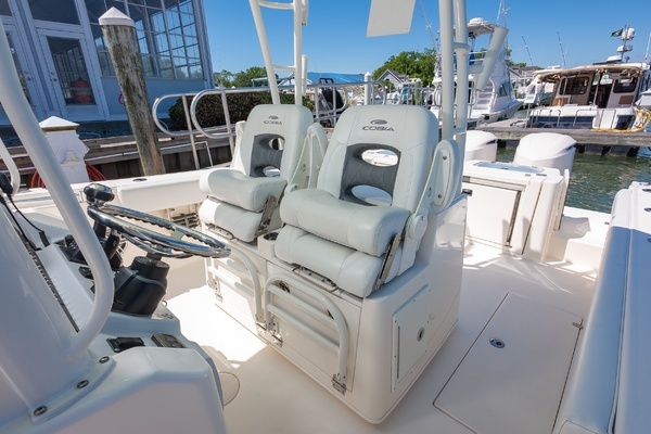 2020 Cobia 32