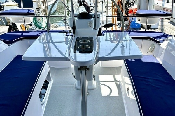 2022 Catalina 35