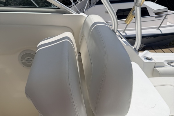 U n Me     30ft Wellcraft Yacht For Sale