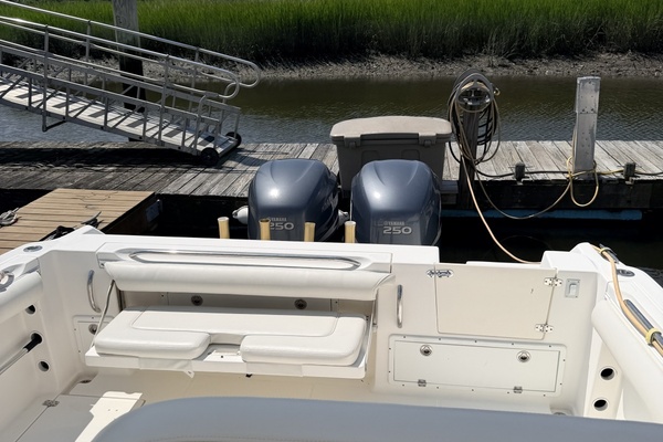 U n Me     30ft Wellcraft Yacht For Sale