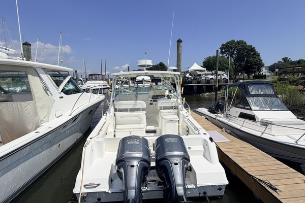 U n Me     30ft Wellcraft Yacht For Sale