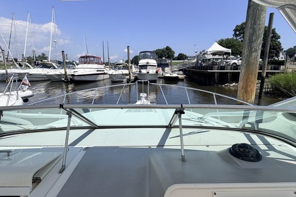 U n Me     30ft Wellcraft Yacht For Sale
