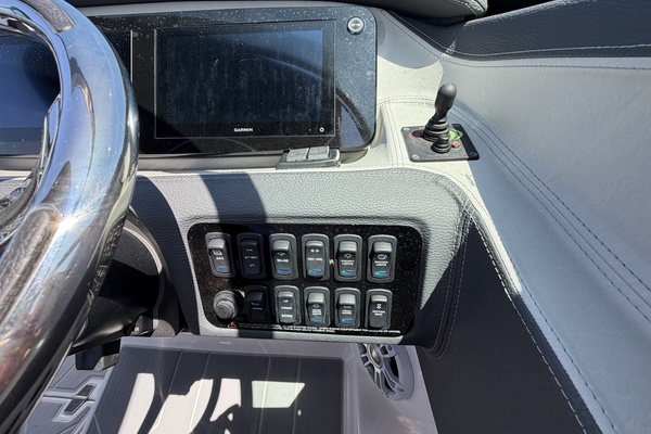 24ft Regal Yacht For Sale