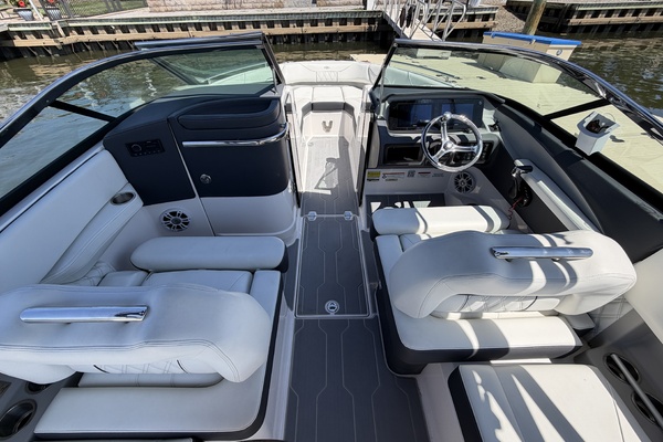24ft Regal Yacht For Sale