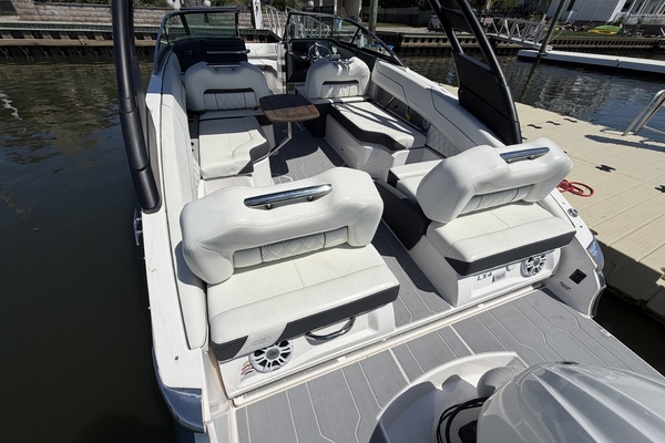 24ft Regal Yacht For Sale