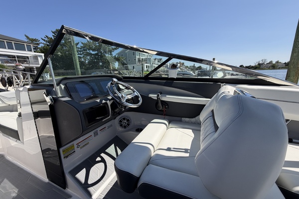24ft Regal Yacht For Sale