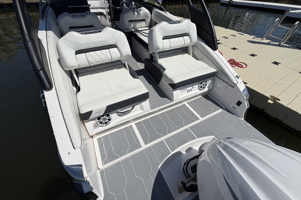 24ft Regal Yacht For Sale