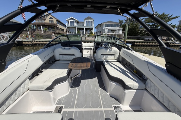 24ft Regal Yacht For Sale