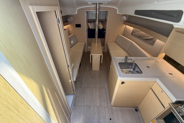 Lady Balkam 34ft Beneteau Yacht For Sale