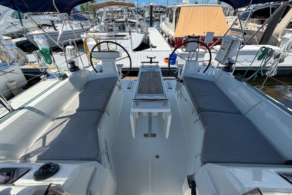 Lady Balkam 34ft Beneteau Yacht For Sale