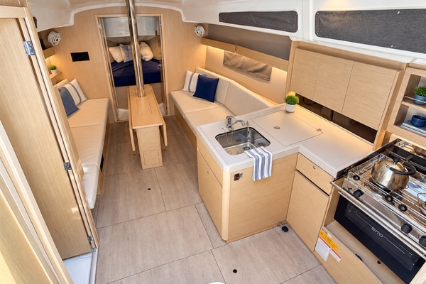 Lady Balkam 34ft Beneteau Yacht For Sale