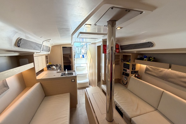 Lady Balkam 34ft Beneteau Yacht For Sale