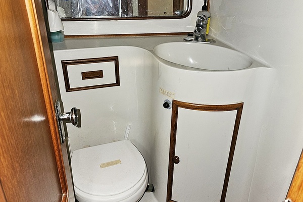 Exit Strategy 37ft President Yacht For Sale