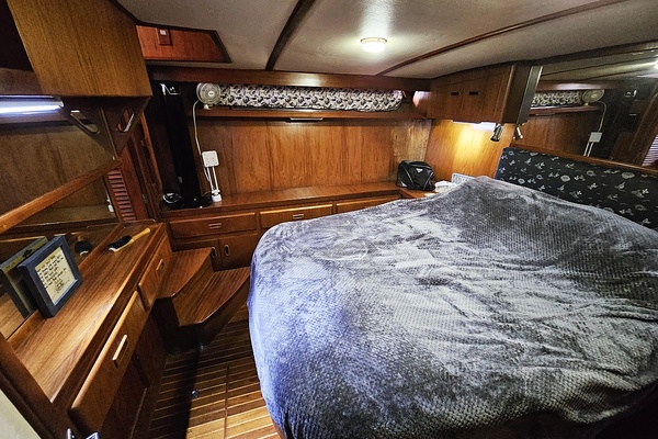 Exit Strategy 37ft President Yacht For Sale