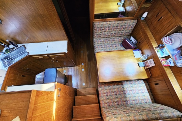 Exit Strategy 37ft President Yacht For Sale