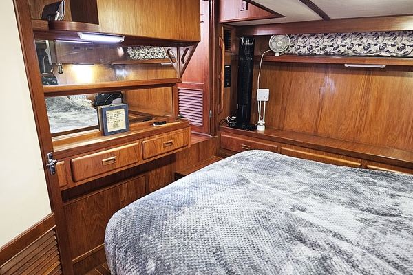 Exit Strategy 37ft President Yacht For Sale