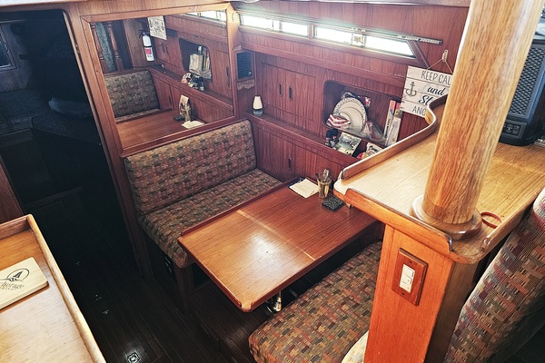 Exit Strategy 37ft President Yacht For Sale