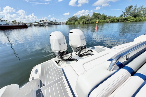 28ft Chaparral Yacht For Sale
