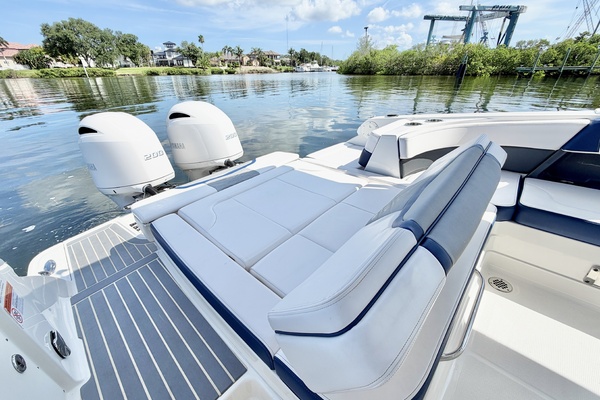 28ft Chaparral Yacht For Sale