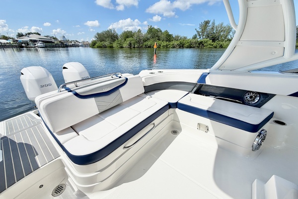 28ft Chaparral Yacht For Sale