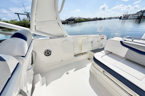 28ft Chaparral Yacht For Sale
