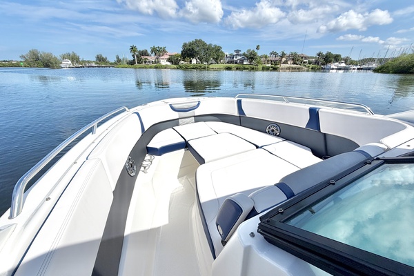 28ft Chaparral Yacht For Sale