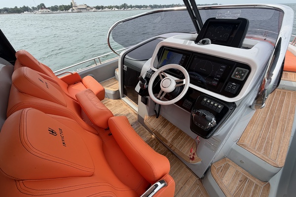 Little Buddy 37ft Invictus Yacht For Sale