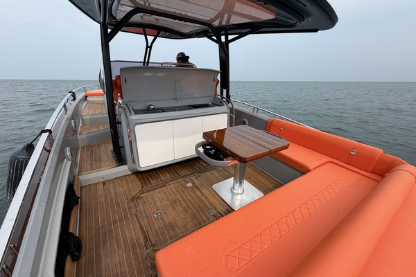 Little Buddy 37ft Invictus Yacht For Sale