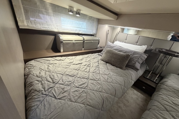 Little Buddy 37ft Invictus Yacht For Sale