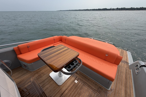 Little Buddy 37ft Invictus Yacht For Sale