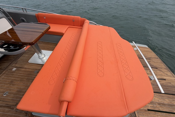 Little Buddy 37ft Invictus Yacht For Sale
