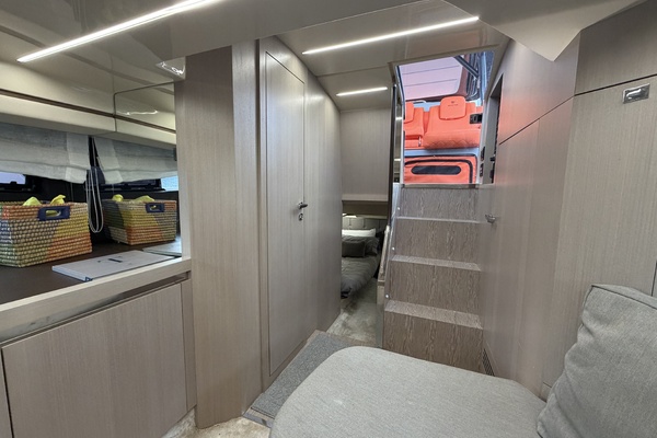 Little Buddy 37ft Invictus Yacht For Sale