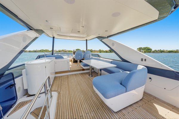 2025 Azimut 68