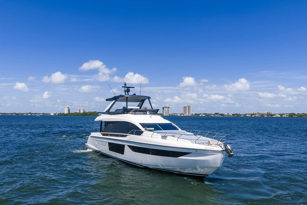 2025 Azimut 68