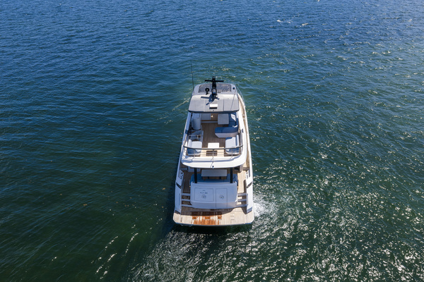 2025 Azimut 68